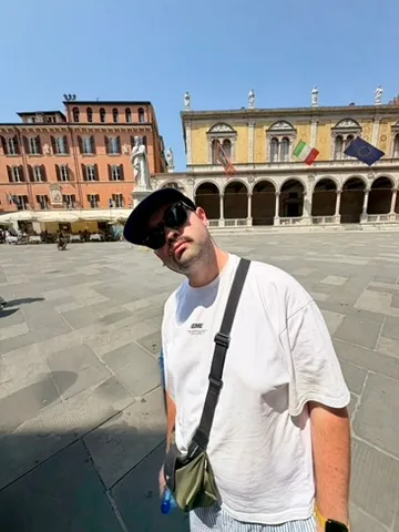 Raúl en una plaza de Padua